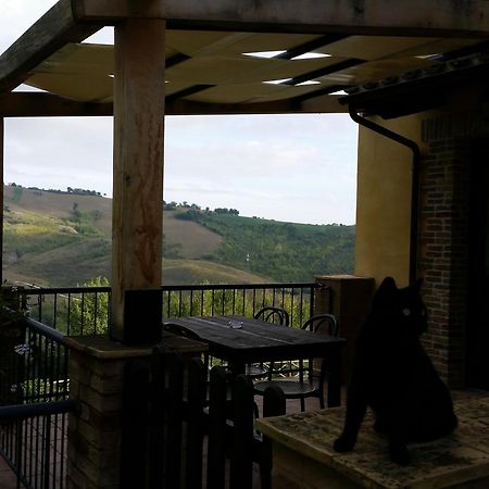 Agriturismo Tre Querce Penna San Giovanni Eksteriør bilde