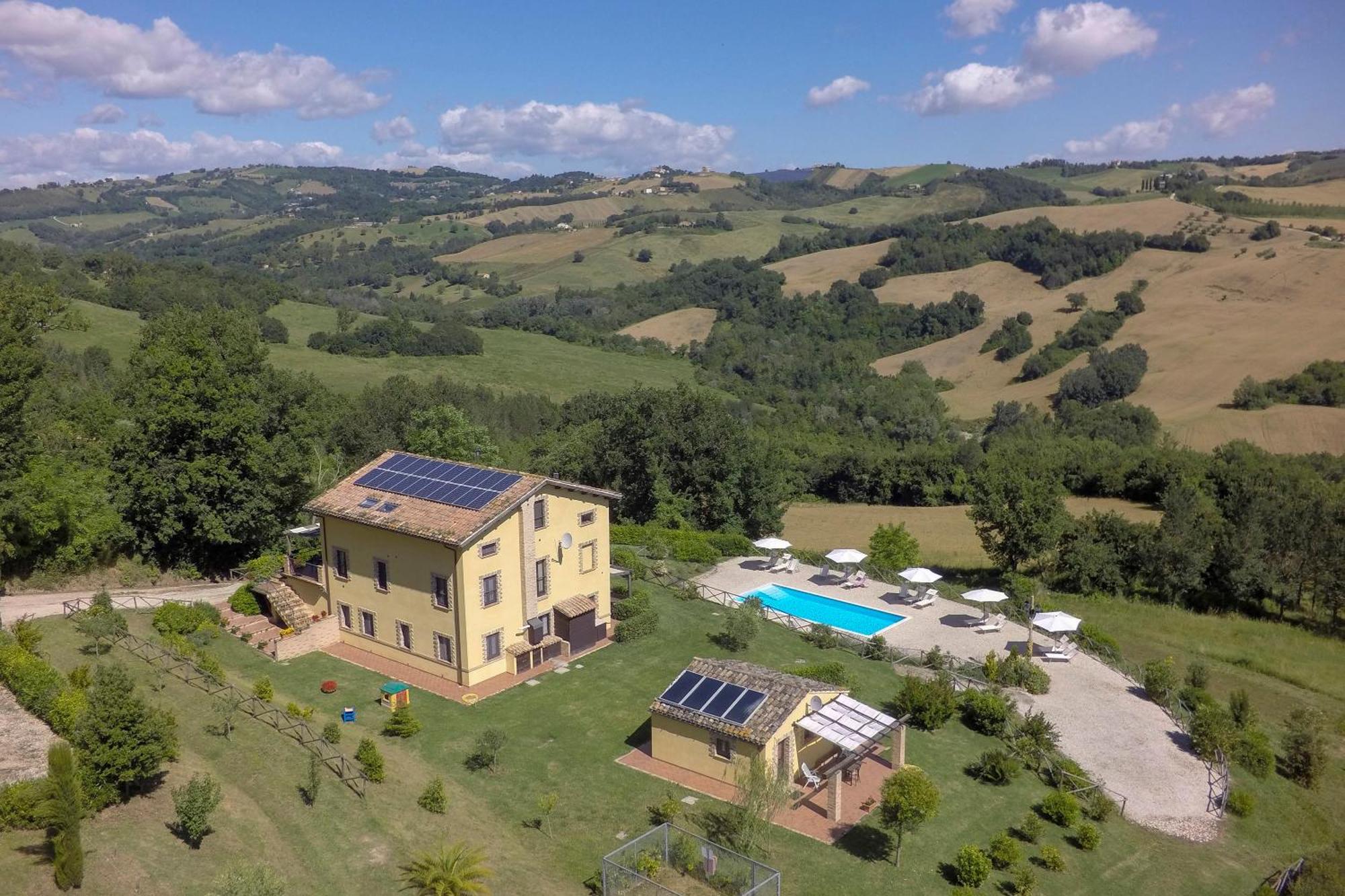Agriturismo Tre Querce Penna San Giovanni Eksteriør bilde