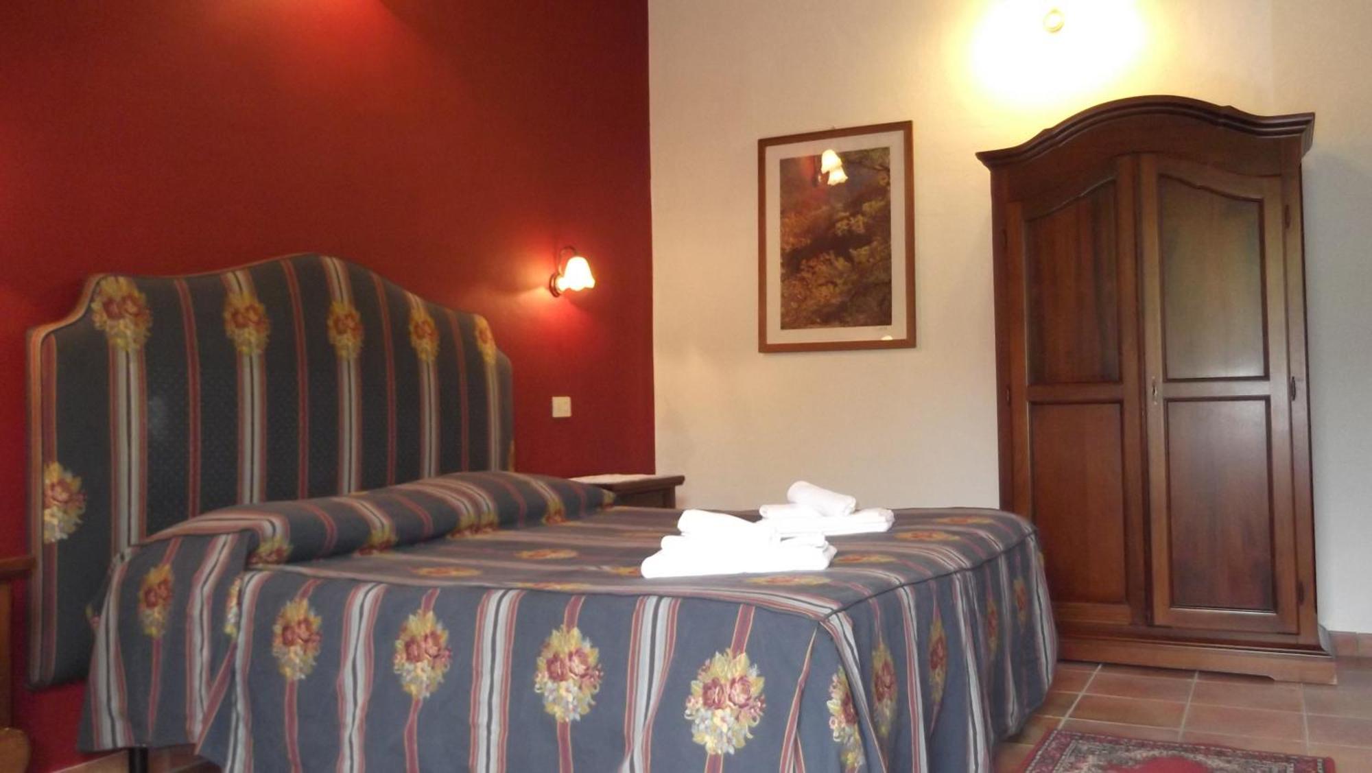 Agriturismo Tre Querce Penna San Giovanni Rom bilde