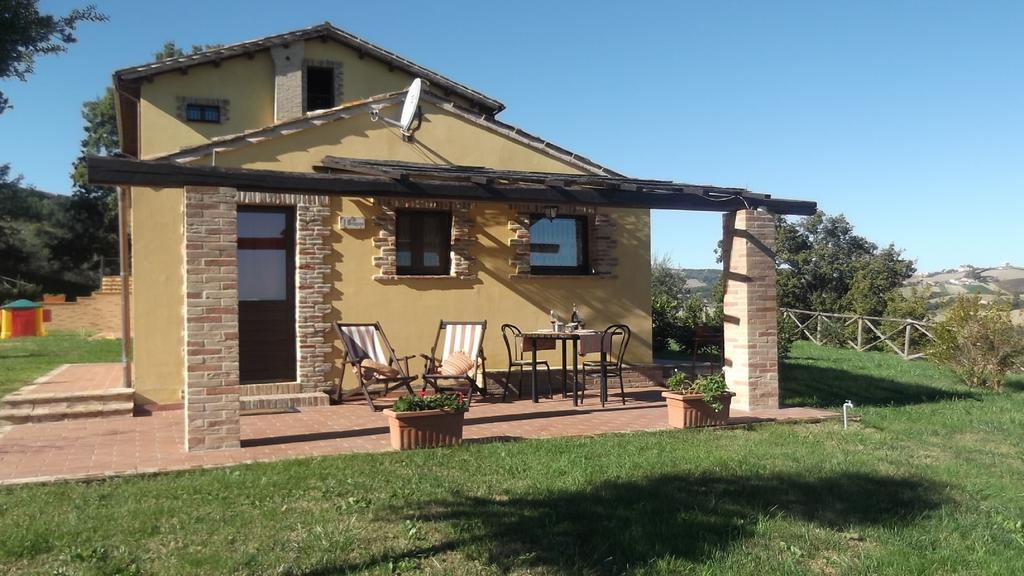 Agriturismo Tre Querce Penna San Giovanni Eksteriør bilde