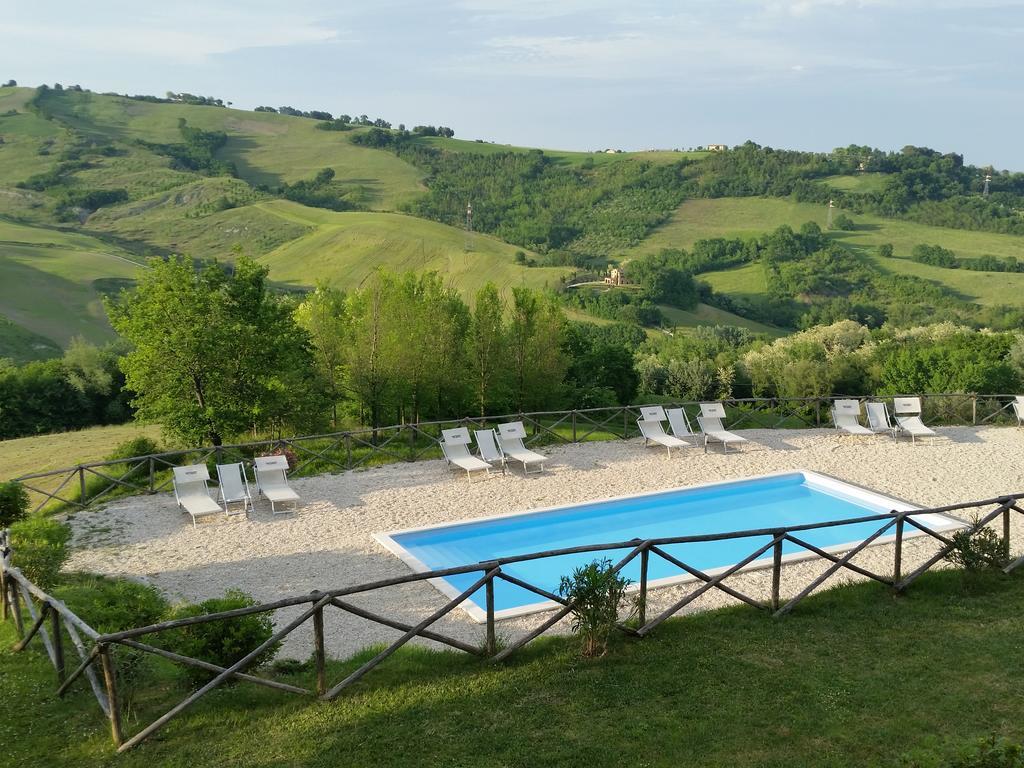 Agriturismo Tre Querce Penna San Giovanni Eksteriør bilde