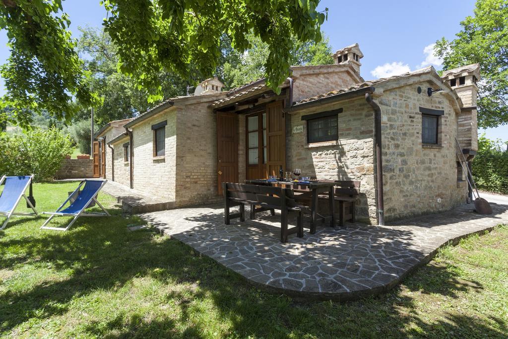 Agriturismo Tre Querce Penna San Giovanni Eksteriør bilde